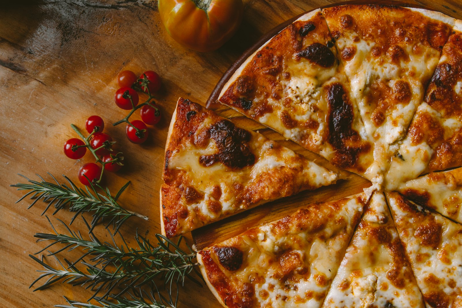 Pizza recién horneada, uno de los proyectos de gastronomía